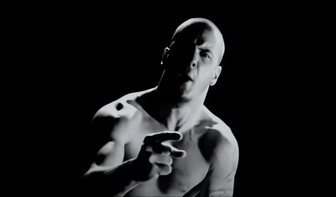 Raw Emotion Expressive Performance in Monochrome Raw Emotion Expressive Performance in Monochrome