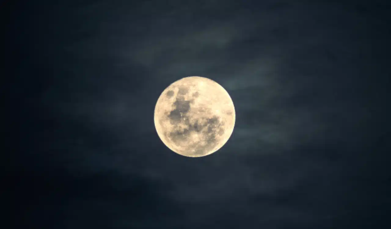 Full Moon in a Midnight Sky Full Moon in a Midnight Sky